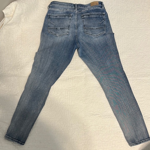 Women's Blue Jeans - Picture 3 of 3